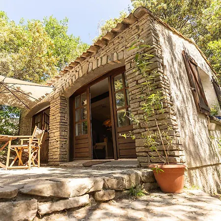 Guest house Mazet Des Closades Saint-Bauzille-de-Montmel